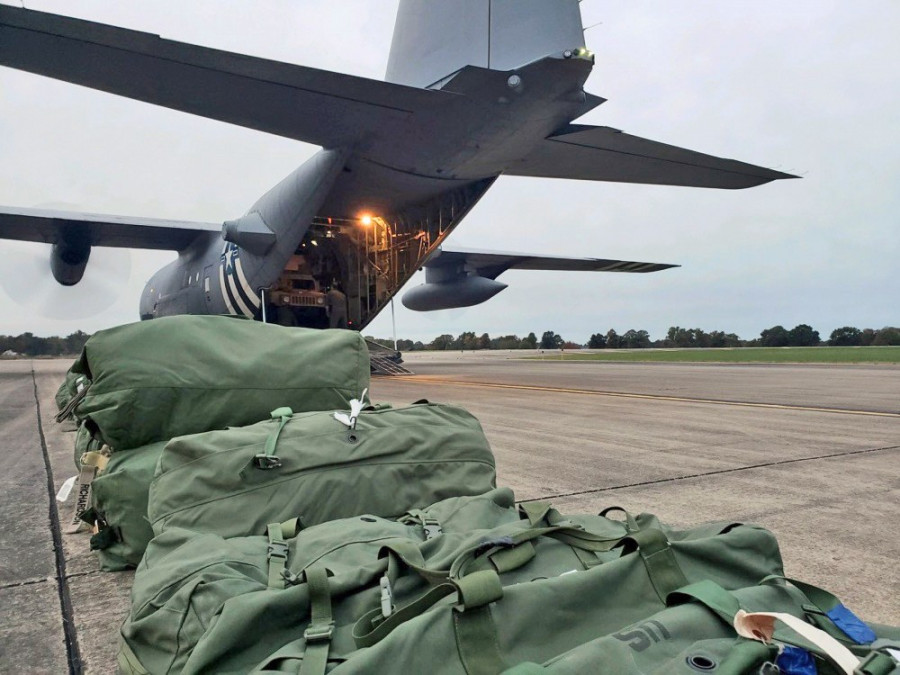 Aviones C-130 de la USAF usados para el despliegue. Imagen: USAF.
