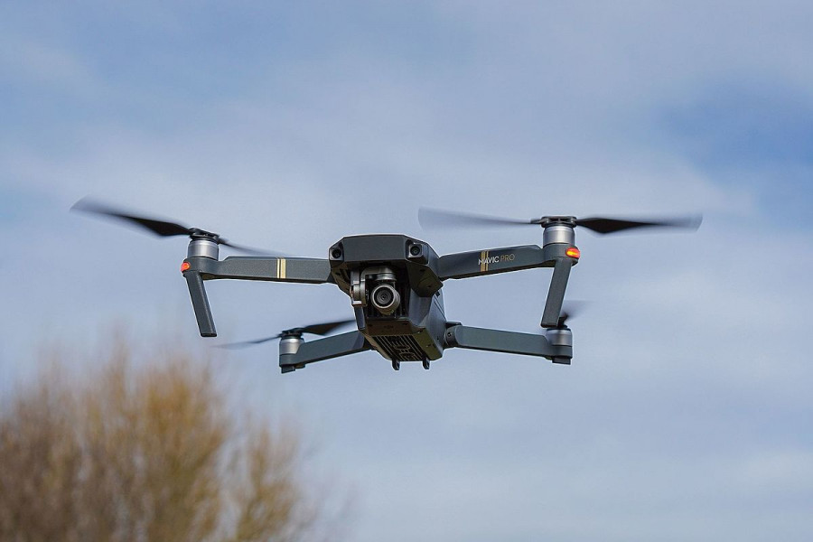 El drone puede volar 27 minutos a una velocidad constante de 25 kilómetros por hora. Foto: DJI