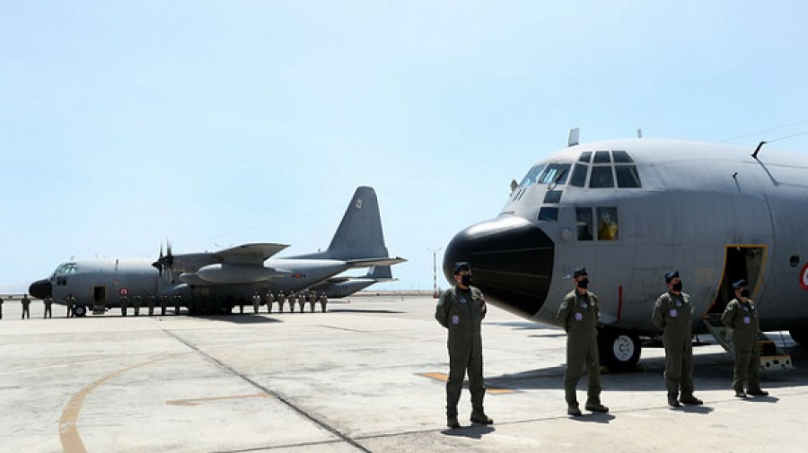 Los dos aviones KC-130H Hercules en el Callao. Foto: Ministerio de Defensa del Perú