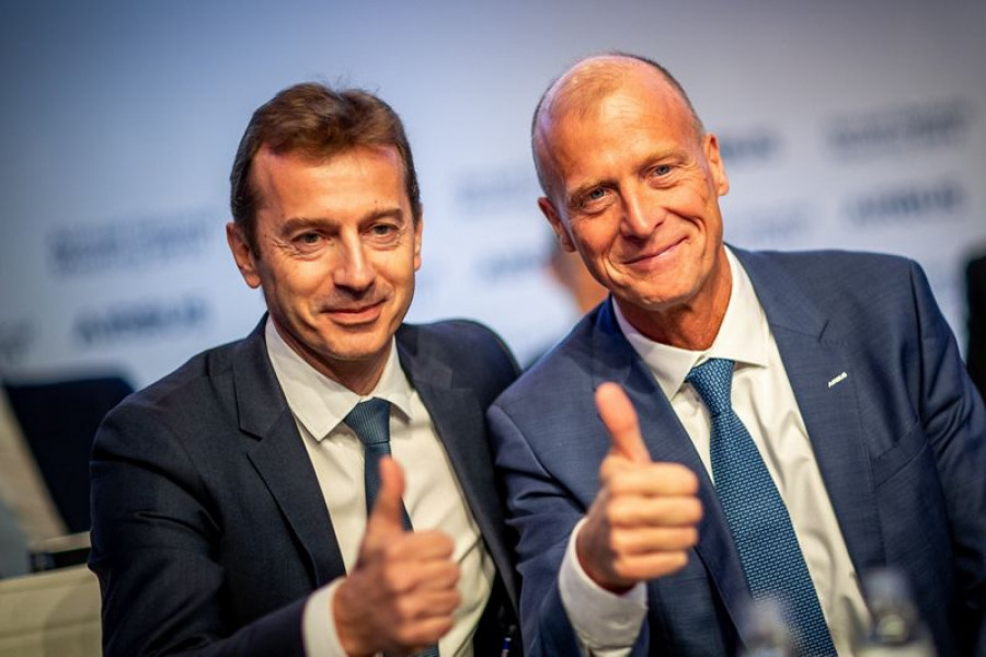 Guillaume Faury izquierda junto a Tom Enders. Foto: Airbus