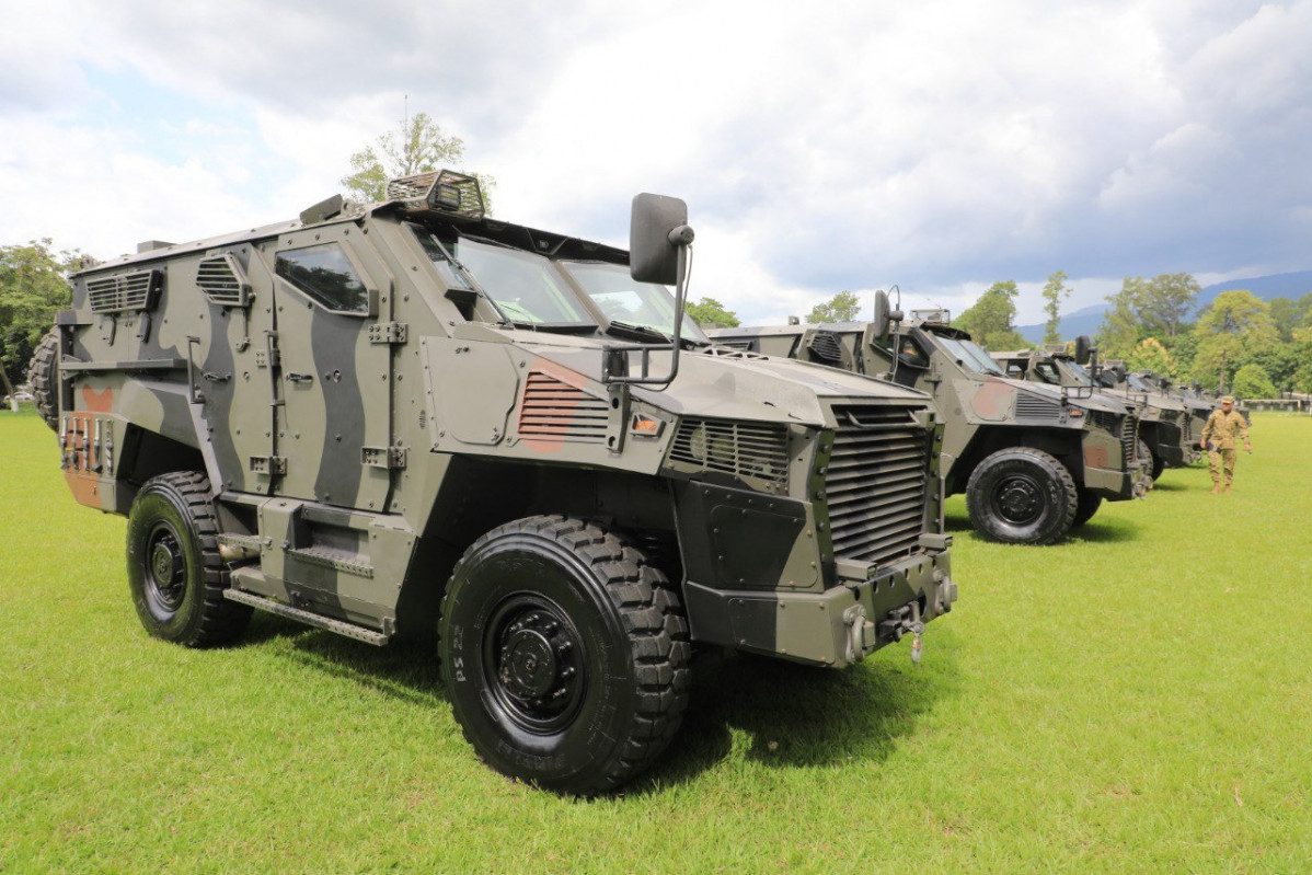 El Salvador recibe 11 vehículos blindados Hurricane más para sus Fuerzas Armadas