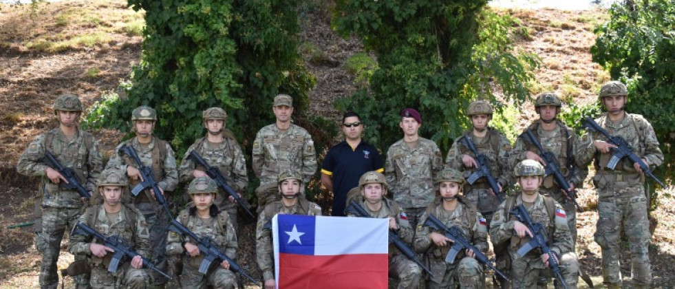 Integrantes del equipo de la Escuela Militar que participarán en Sandhurst 2024 Firma Ejército de Chile