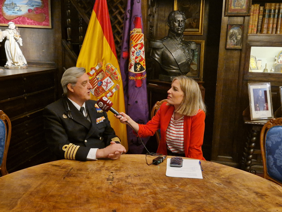 Laura Blanco y capitán de navío Luis Gómez de Olea Ruiz de Bucesta