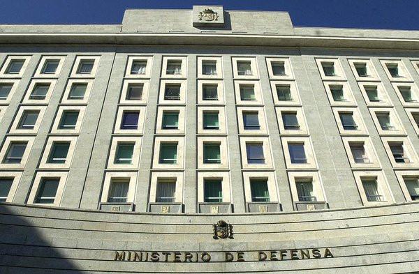 Anuncio de Licitación para Servicios de Seguridad Privada del Ministerio de Defensa por 108.081.075,48 EUR