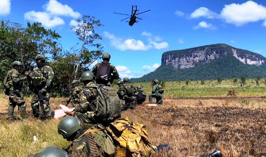 La Fuerza Armada de Venezuela se despliega al sur del pa s para