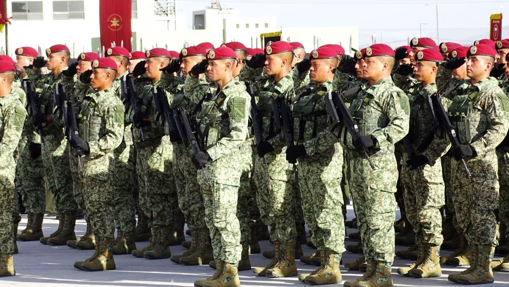 El Ej rcito Mexicano inicia la transici n a su nuevo uniforme de