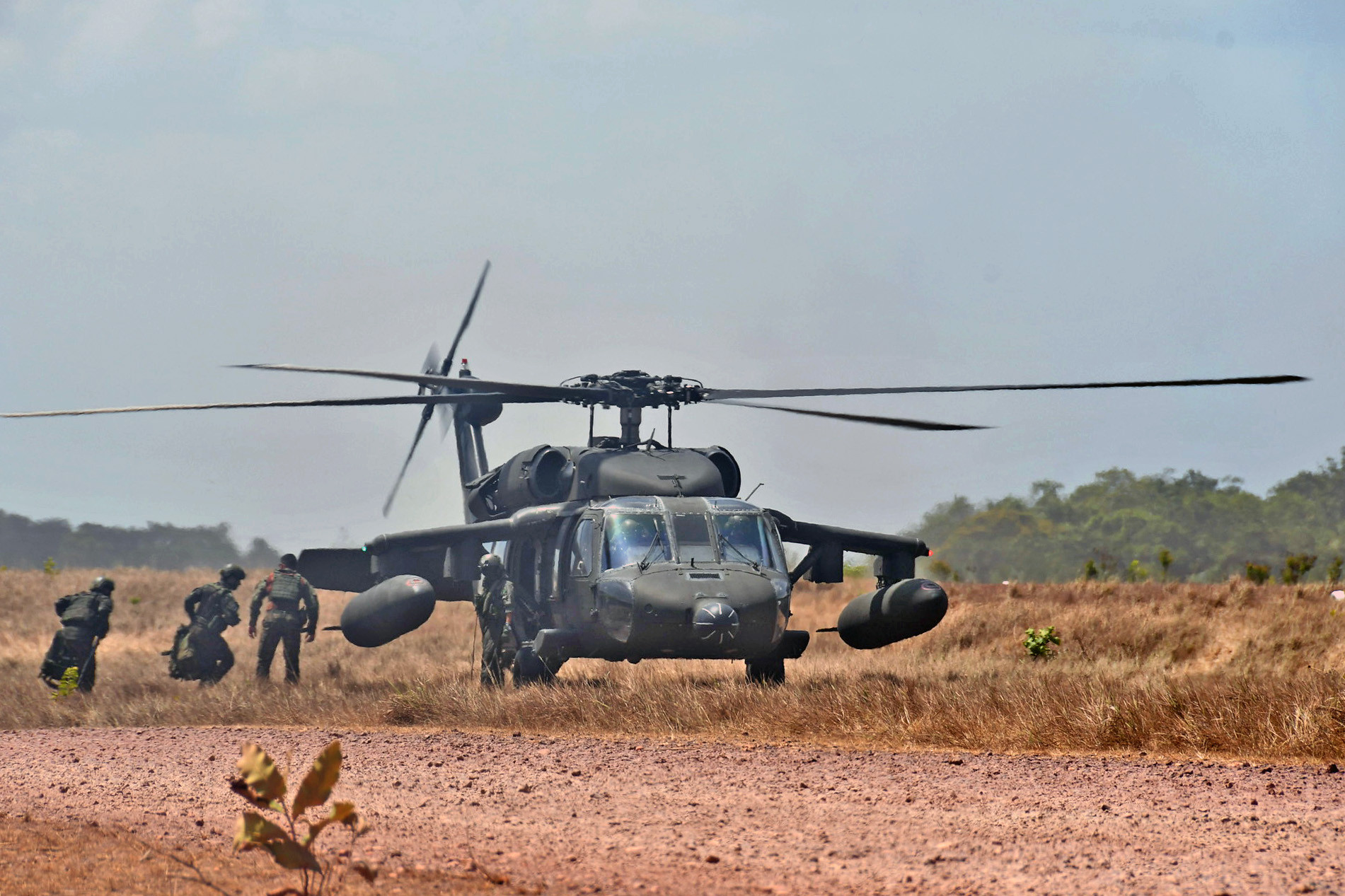 El Gobierno de EEUU aprueba la venta de 12 helicópteros UH-60M Black Hawk a  Brasil