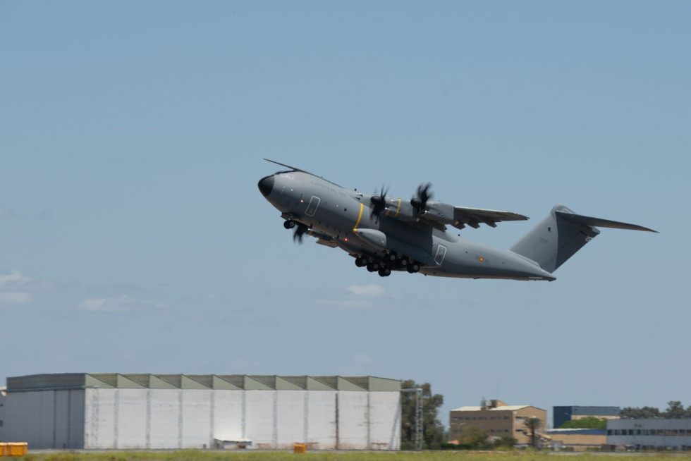 210525 avion a400m 100 francia airbus