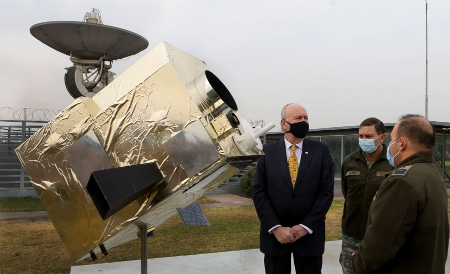 El ministro Prokurica junto al general Merino y el comandante Sepúlveda. Foto Ministerio de Defensa