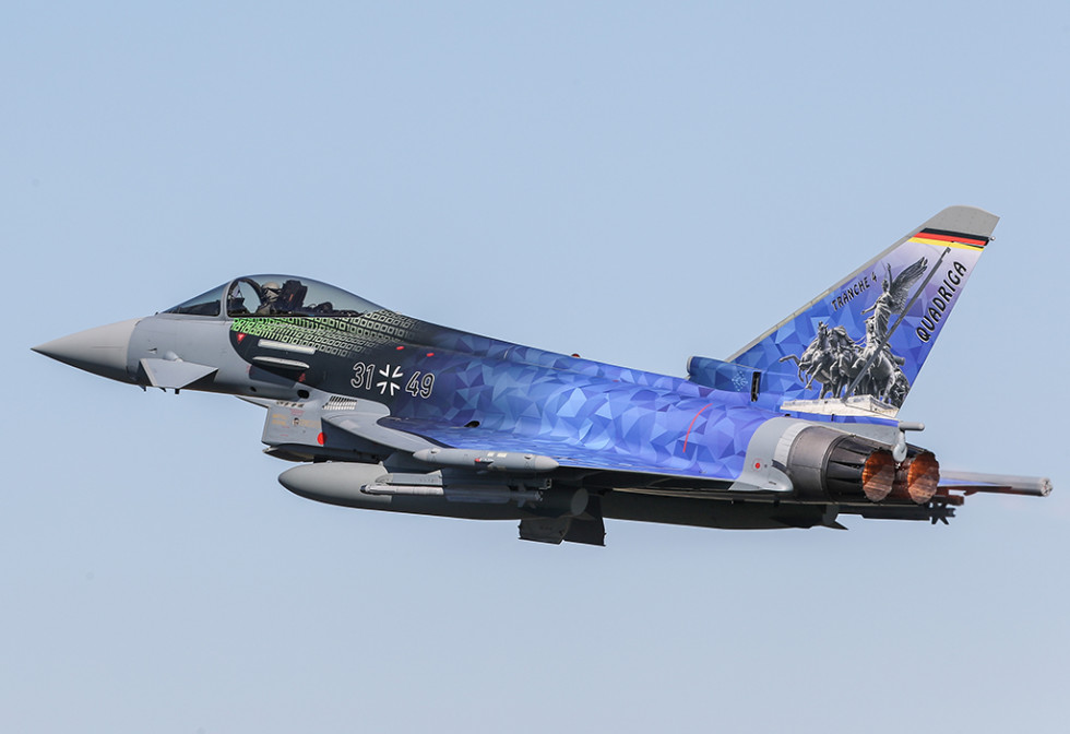 Caza Eurofighter alemán con colores alusivos al programa Quadriga. Foto Toni Dahmen, Hensoldt