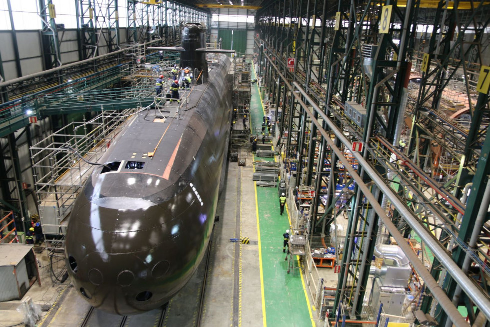 Trabajos de construcción del submarino S-81. Foto Ginés SorianoInfodefensa.com