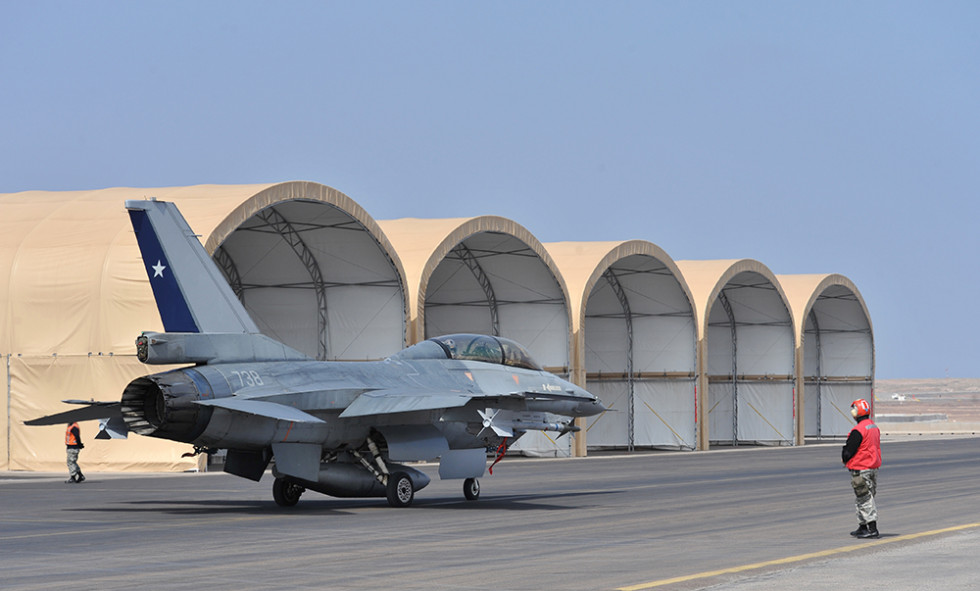 Un Lockheed Martin F-16BM Fighting Falcon MLU del Grupo de Aviación N° 8. Foto: FACh