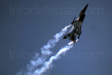 Avión de combate F-16. Foto: Ginés Soriano Forte  Infodefensa.com