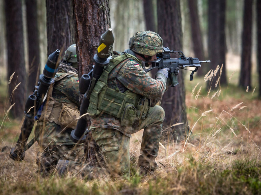 Soldados dotados de lanzagranadas en un ejercicio conjunto germano-neerlandés. Foto: Bundesweshr