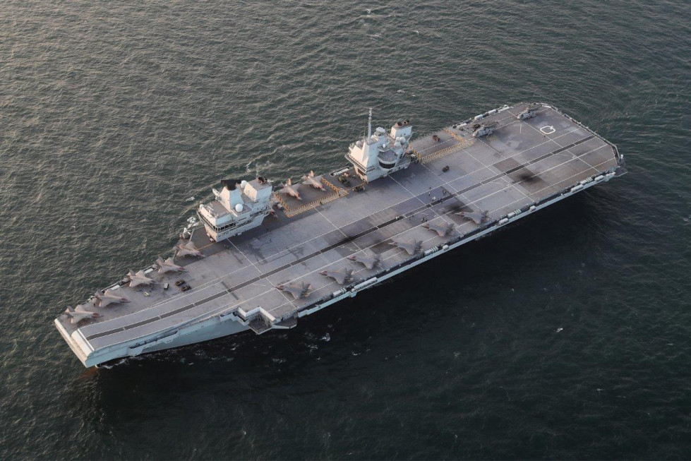 Aviones de combate F-35B sobre la cubierta del portaaviones británico HMS Queen Elizabeth. Foto: Royal Navy