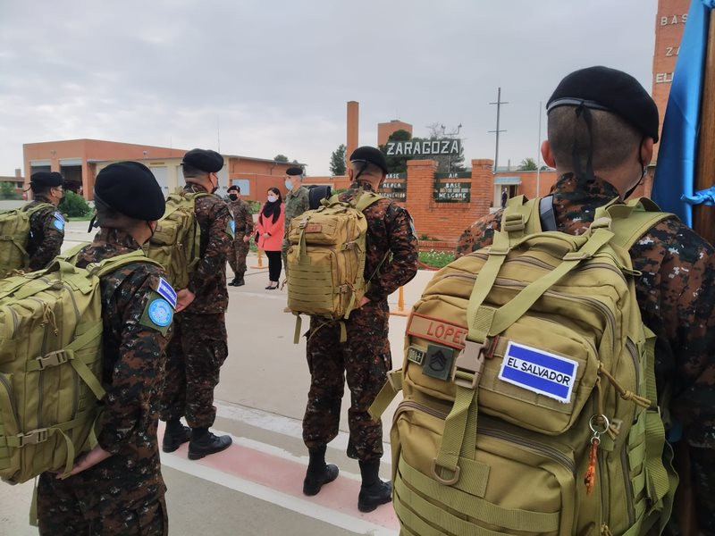 El contingente salvadoreño a su llegada a la base de Zaragoza. Foto: Ejército de Tierra de España