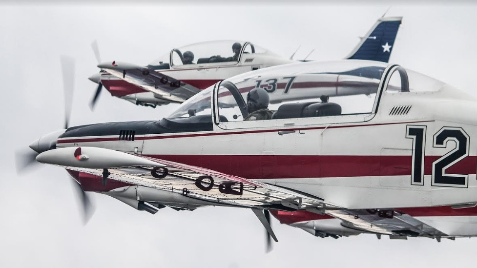 Aviones Enaer T-35 Pillán de la FACh en circuito de espera antes del desfile. Foto: Issan Valenzuela.