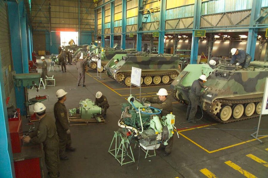 Mantenimiento recuperativo de carros M113 A2. Foto: Ejército de Chile