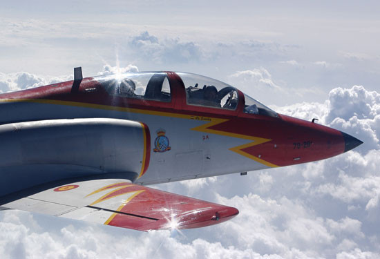 Avión de entrenamiento básico C-101. Foto: Ejército del Aire