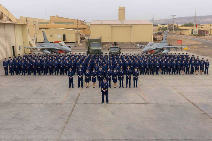 Formación del Grupo de Mantenimiento de la Vª Brigada Aérea de la FACh . Foto: FACh.