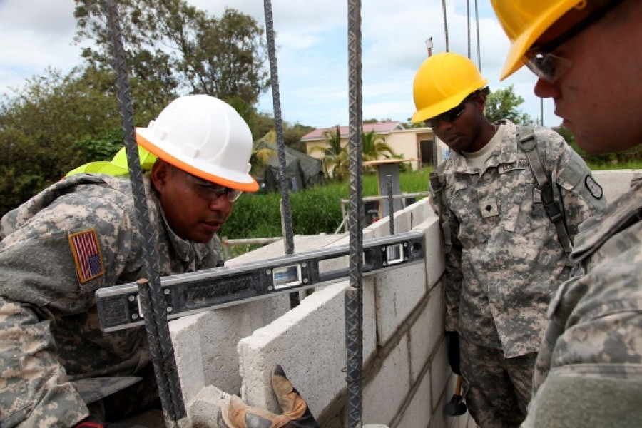 Construcción de clínica en Belize durante el Beyond The Horizon 2017´. Foto: Comando Sur de Estados Unidos.