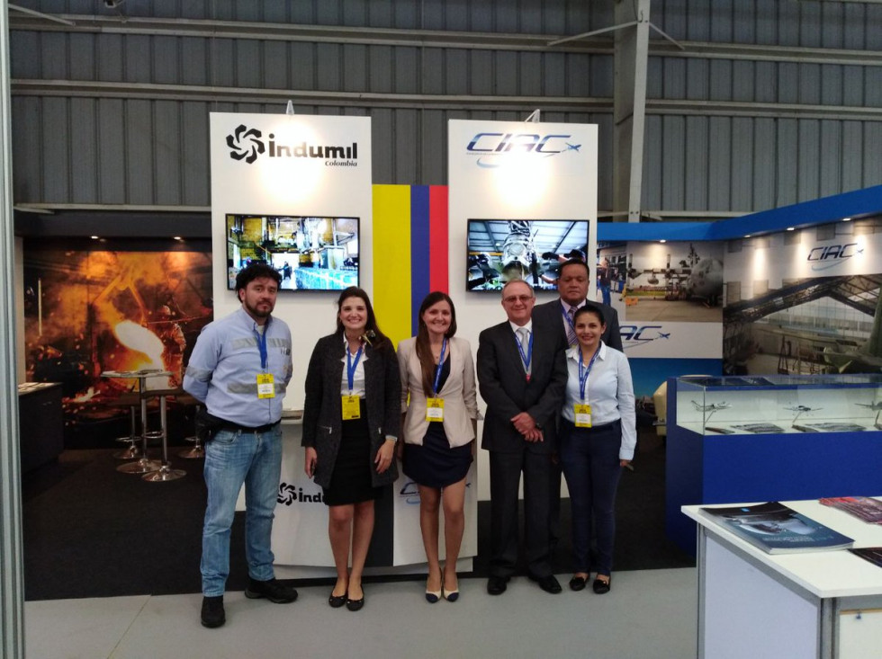 Stands de Indumil y Ciac en Fidae 2018. Foto: GsedMinisterio de la Defensa Nacional.