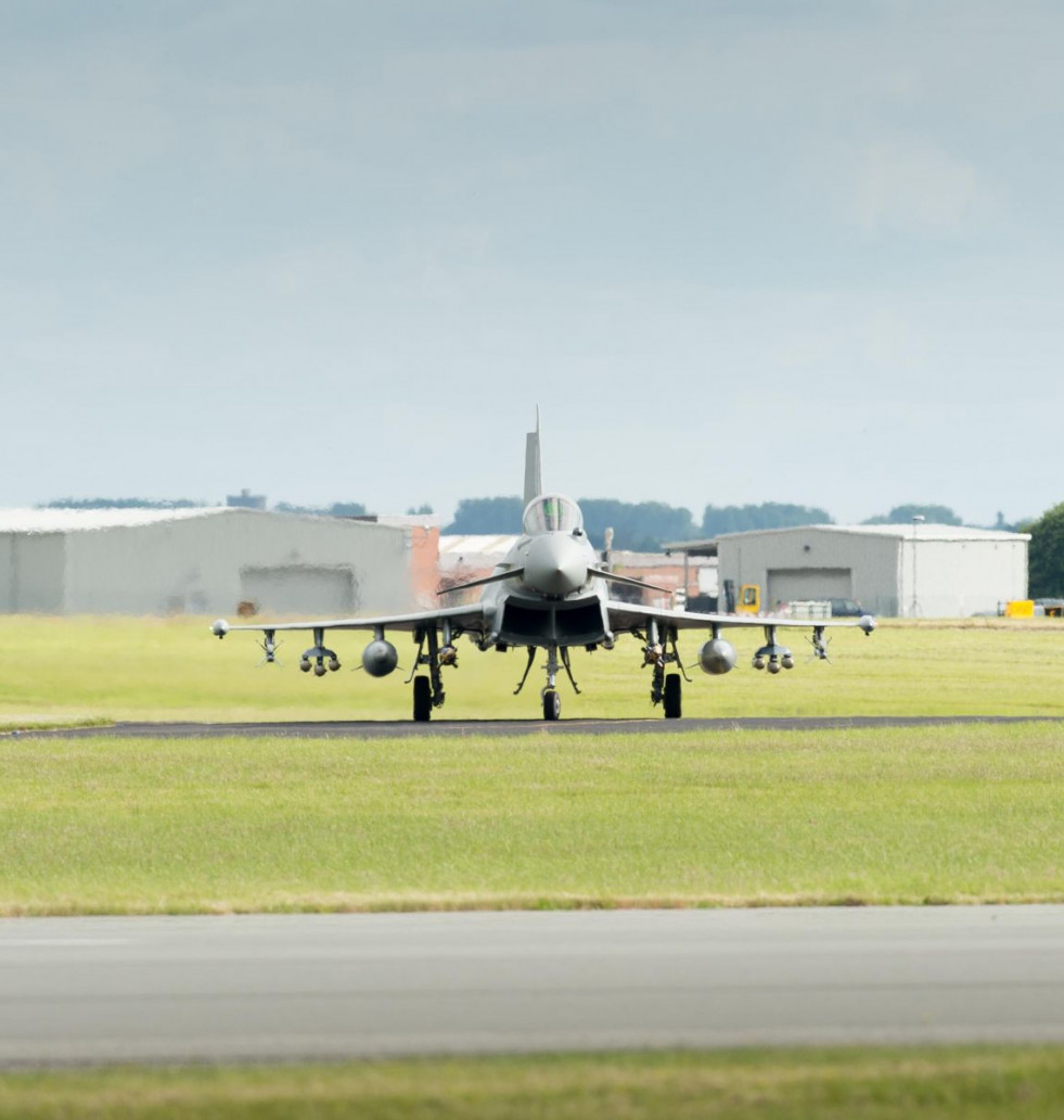 Caza Eurofighter con seis misiles Brimstone bajos sus alas. Foto: BAE Systems