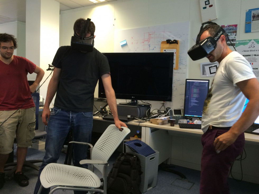 Pruebas con sistemas de realidad virtual. Foto: Dassault Systemes