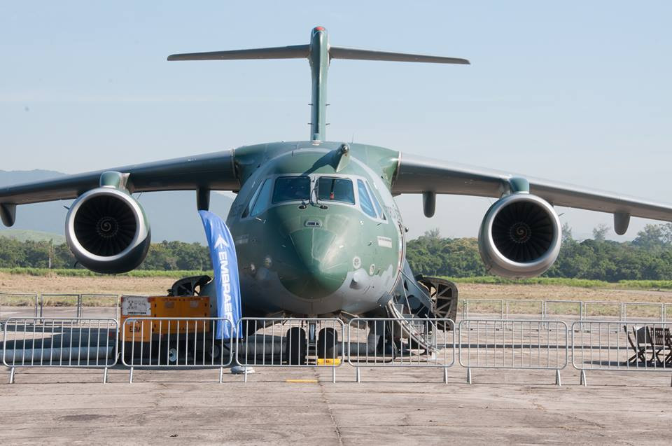 O EDS KC-390 exposto no pátio do MUseu Aeroespacial, RJ. Foto: Roberto Caiafa