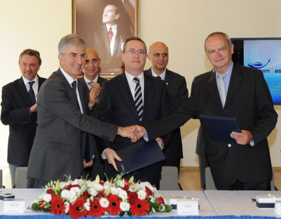 Acuerdo entre Eurosam, Aselsan y Roketsan firmado el 14 de julio en Ankara. Foto: Eurosam