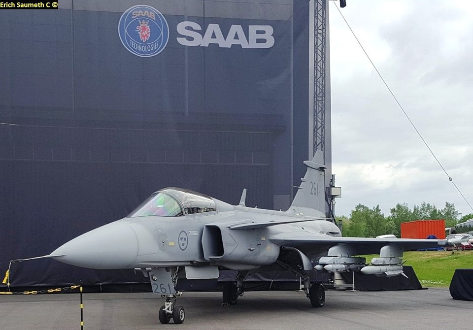 Avión de combate Gripen. Foto: Erich Saumeth CInfodefensa.com