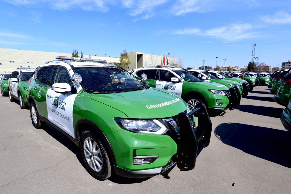 Ayer se presentaron las primeras 50 SUV Nissan X-Trail Sense CVT 4x4. Foto: Ministerio del Interior