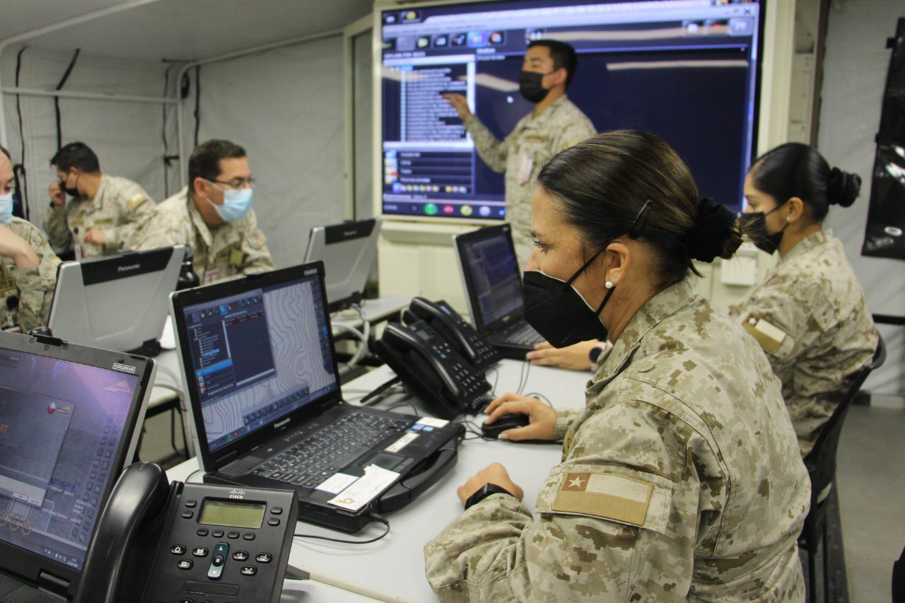 El Ejército De Chile Prueba Las Capacidades Del Sistema De Mando Y ...