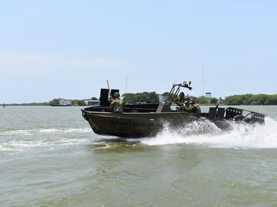 Botes de Bajo Calado. Foto, Americamilitar.com