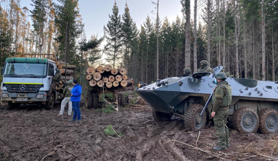 El euipamiento, entre otros, incluye vehículos blindados, drones y tecnología de comunicaciones. Foto: Carabineros de Chile