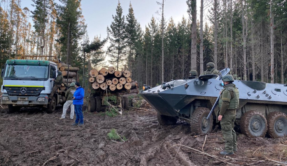 El euipamiento, entre otros, incluye vehículos blindados, drones y tecnología de comunicaciones. Foto: Carabineros de Chile