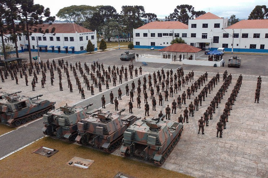 Vehiculos M-108 durante la visita de los efectivos Paraguayos Foto: Ejercito de Brasil