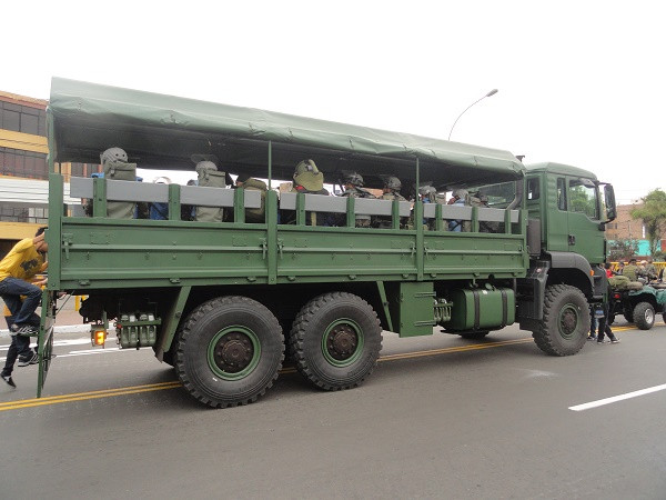 Camión portatropa 6x6 MAN del Ejército del Perú. Foto: Peter Watson  Infodefensa.com