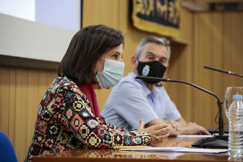 La ministra de Defensa junto al jefe del Estado Mayor de la Defensa. Foto: Emad