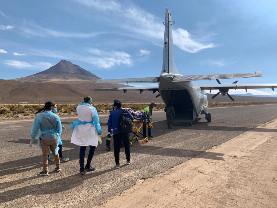 Un CASA C-212-200 Aviocar del Grupo de Aviación N° 2 en el aeródromo de Cariquima. Foto: FACh