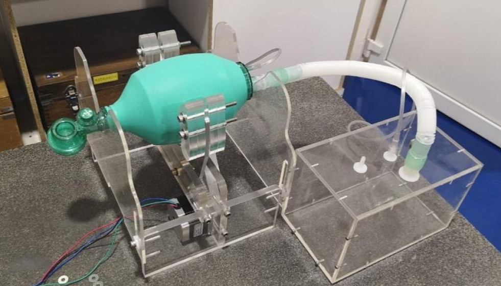Prototipo del respirador artificial de Asmar. Foto: Twitter ToniioEmmanuel