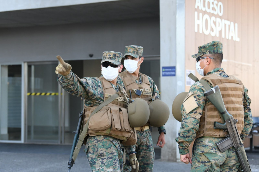 La institución ha realizado labores de control en la pandemia desde el 18 de marzo. Foto: Ejército de Chile