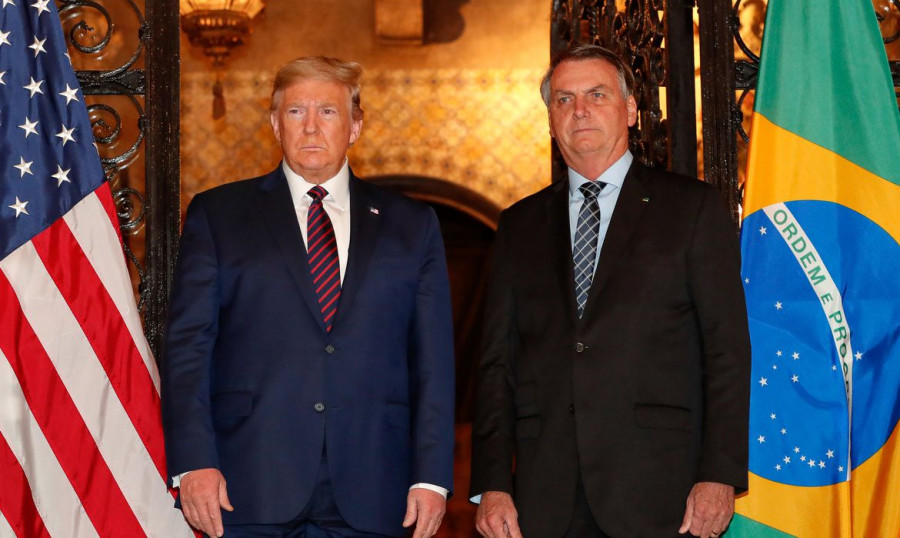 Trump e Bolsonaro assinaram o acordo em Miami, Flórida.
