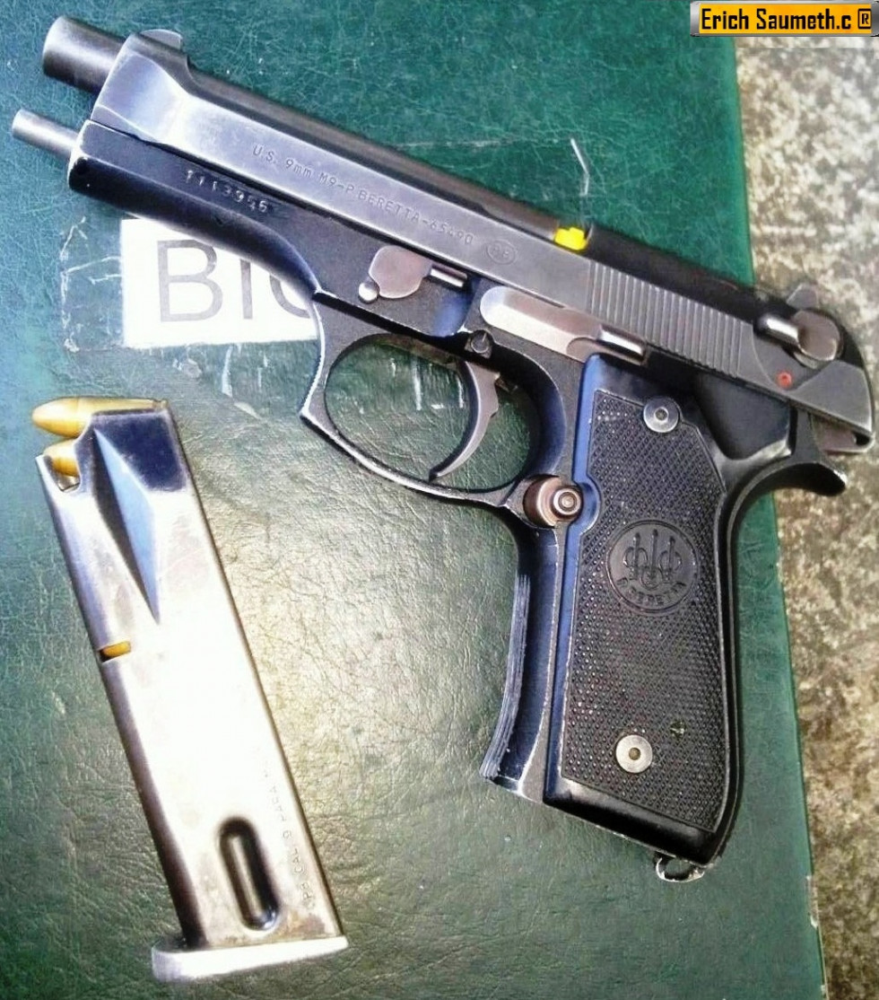 Beretta 92 del Ejército de Colombia. Fotos: Erich Saumeth  Infodefensa.com