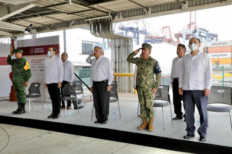 Visita al Recinto Portuario de Manzanillo. Foto: Presidencia.