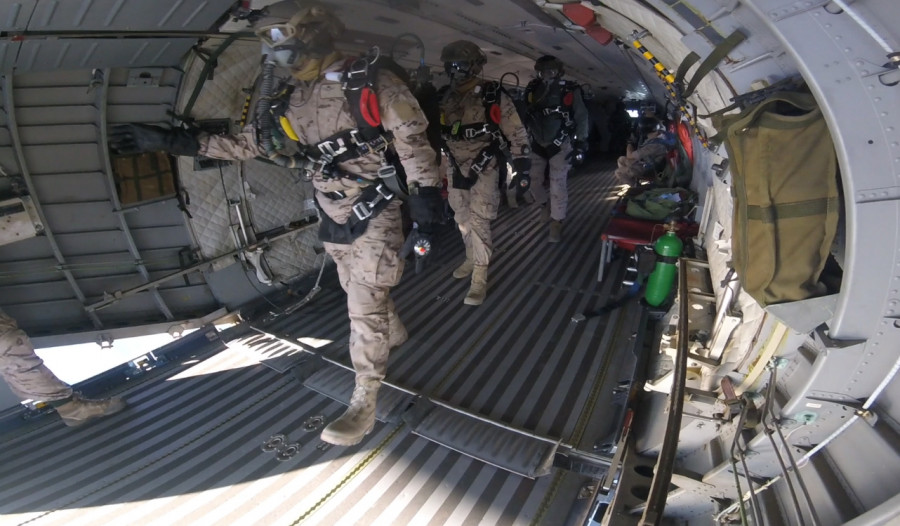 Inserción paracaidista del Ezapac, modalidad HAHO. Foto: Ejército del Aire