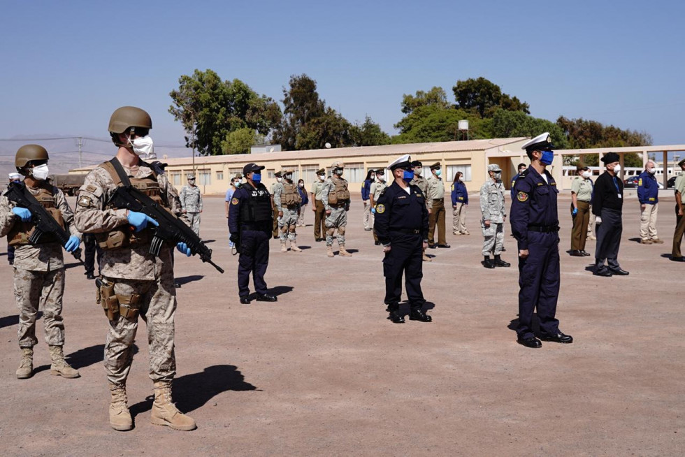 Representantes de las FFAA y de Orden y Seguridad en la Vª Brigada Aérea. Foto: FACh