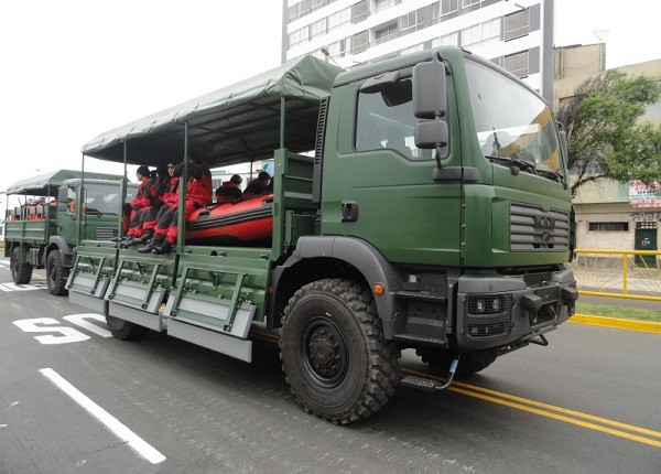 Camión portatropa todoterreno MAN del Ejército del Perú. Foto: Peter Watson