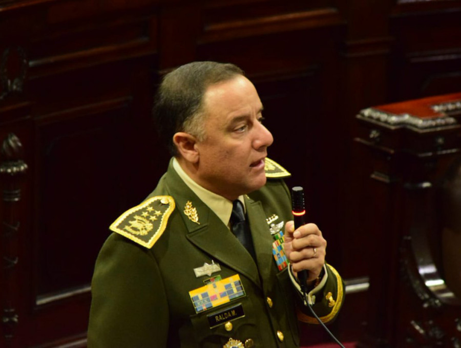 El actual ministro de Defensa de Guatemala, general Luis Ralda, pidió un 30 más de presupuesto para 2020. Foto: M. de Defensa de Guatemala
