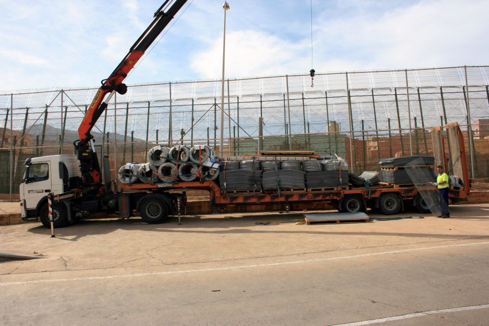 Mantenimiento de la valla fronteriza de Melilla. Foto: Comandancia de la Guardia Civil en Melilla